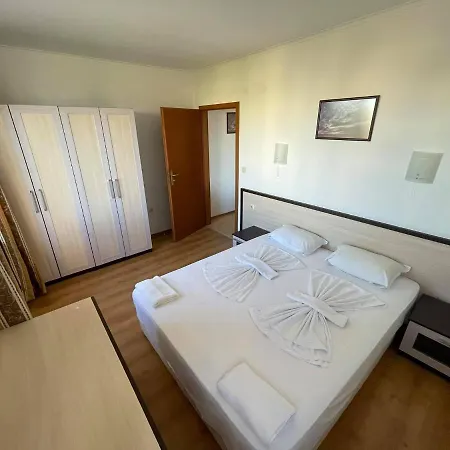 Apartament Apartments Golden Dune 2 *